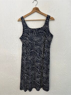 COLUMBIA Athletic Dress Navy Blue Large Polka Dot Omni-Freeze‎ Sport Hiking